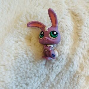 Littlest Pet Shop #828 Purple Rabbit Bunny Striped Ears & Green Eyes